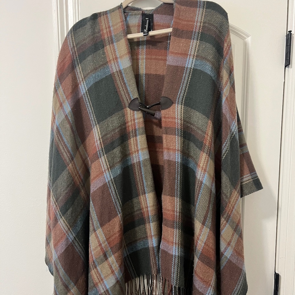 Womens Plaid fringe poncho